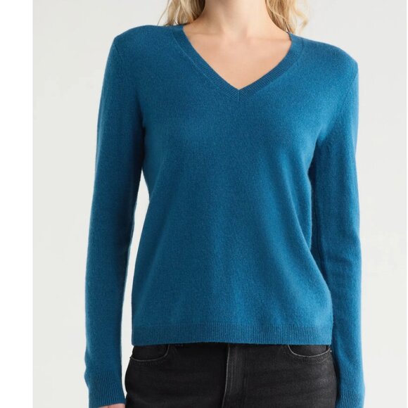 Club Monaco Women's Teal V Neck 100% Merino Sweater Size Medium - Picture 1 of 9